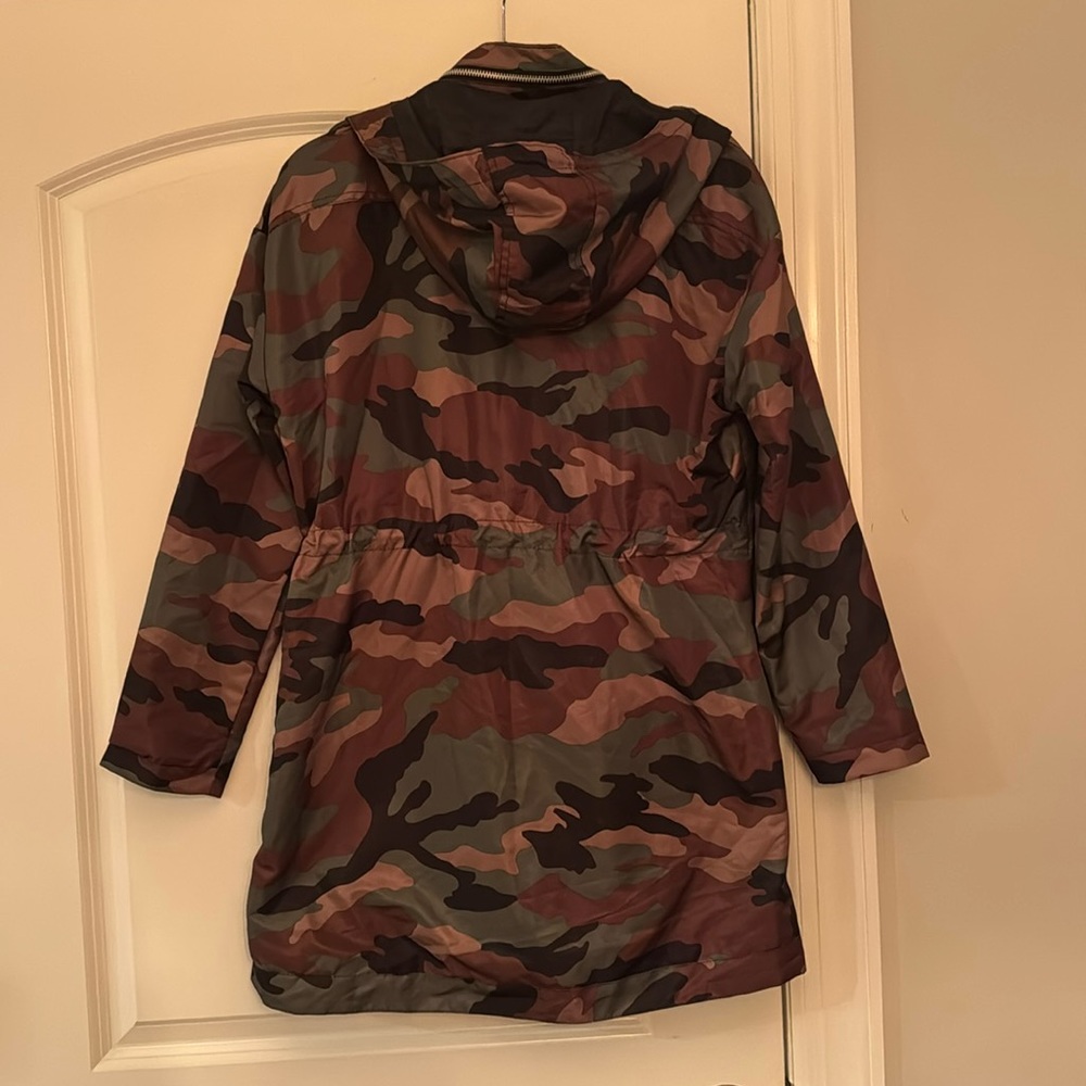 Camo Jacket with Hood, Deep Pockets, & Drawstring Waist - Picture 5 of 8